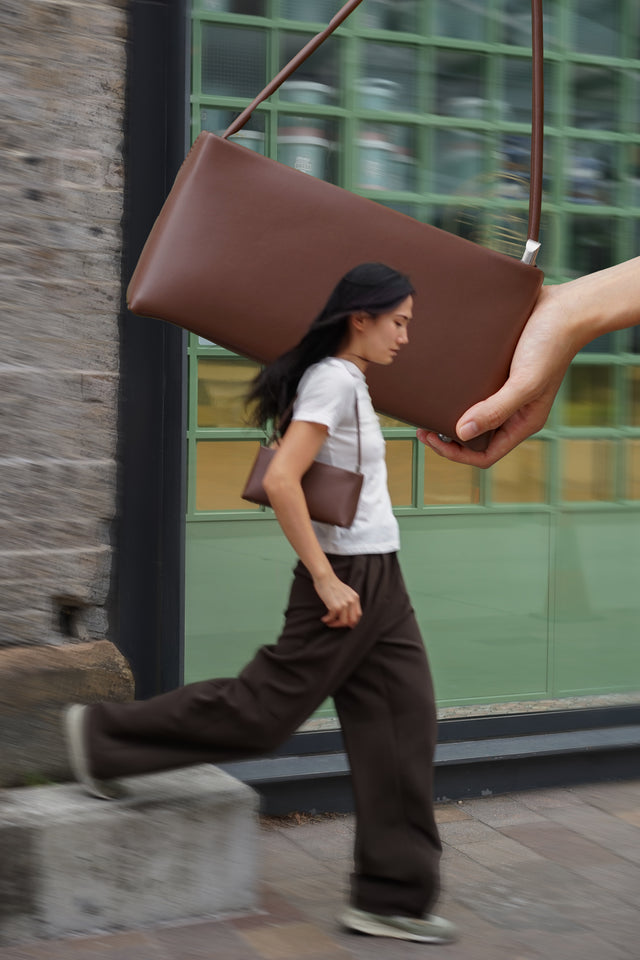 Ivana Baguette Bag Chocolate