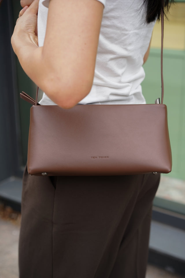 Ivana Baguette Bag Chocolate